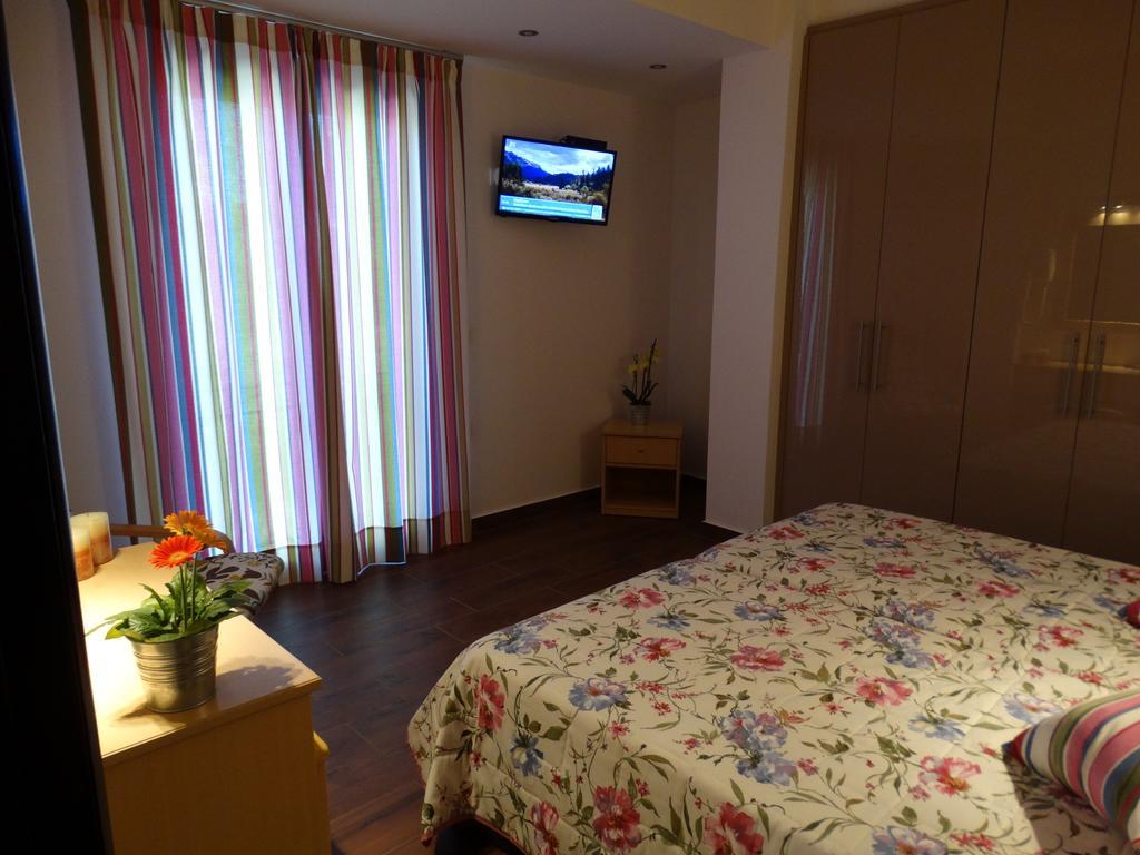 Dassia Beach Pension Habitación foto